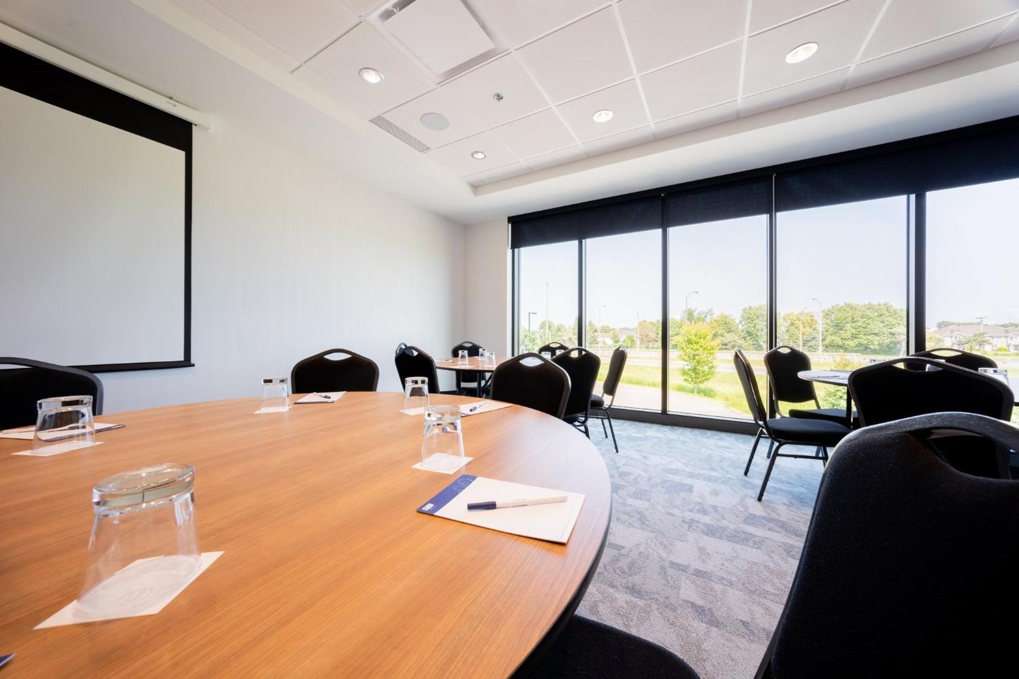 Holiday Inn Express & Suites - Trois Rivieres Ouest By Ihg Zewnętrze zdjęcie